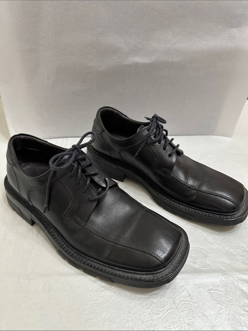 Kenneth Cole lace up - black